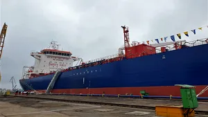 Noua generaţie de tancuri de produse petroliere, lansată la Şantierul Naval din Constanţa | FOTO