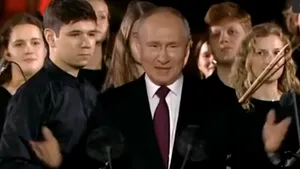 În timp ce ştirea morţii lui Prigojin face înconjurul lumii, Vladimir Putin şi-a făcut apariţia zâmbind la un concert
