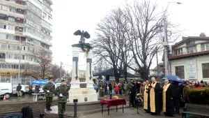 #100 Primul monument dedicat Centenarului Marii Uniri, inaugurat în oraşul Galaţi