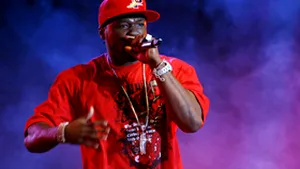 50 Cent a dat în judecată un lanţ de restaurante (Video)