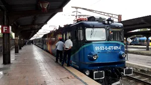 S-a lansat programul estival Trenurile Soarelui. CFR: Şase - şapte vagoane care intră în compunerea trenurilor către litoral nu au aer condiţionat