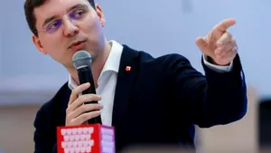 Eurodeputatul Victor Negrescu, discuţii cu comisarul pentru Bugete despre dificultăţi bugetare în UE
