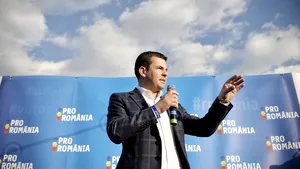 GALERIE FOTO, VIDEO Daniel Constantin şi-a lansat Pro-România, un partid de centru, cu accente patriotice 