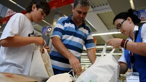 Gândul: Am luat plasă. Biodegradabilă