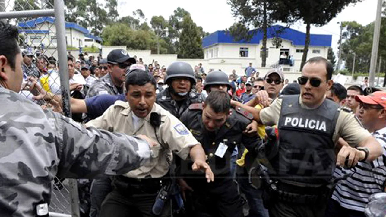Preşedinţii sud-americani fac apel la judecarea rebelilor ecuadorieni - VIDEO