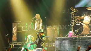 Guns N' Roses se reuneşte: Axl Rose şi Slash, membri fondatori ai trupei, vor cânta împreună la Festivalul Coachella 2016 - FOTO, VIDEO