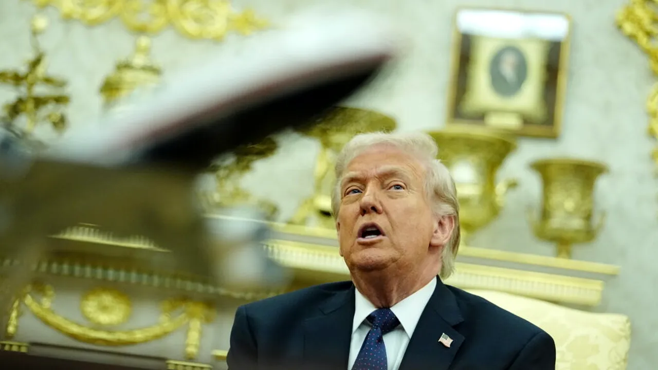 „Din cauza războiului, trebuie să fiu aici”. Trump cere amânarea vizitei sale în China cu „aproximativ o lună”