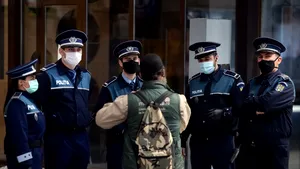 Coronavirus: Constănţenii sunt obligaţi începând de azi să poarte măşti în spaţiile publice