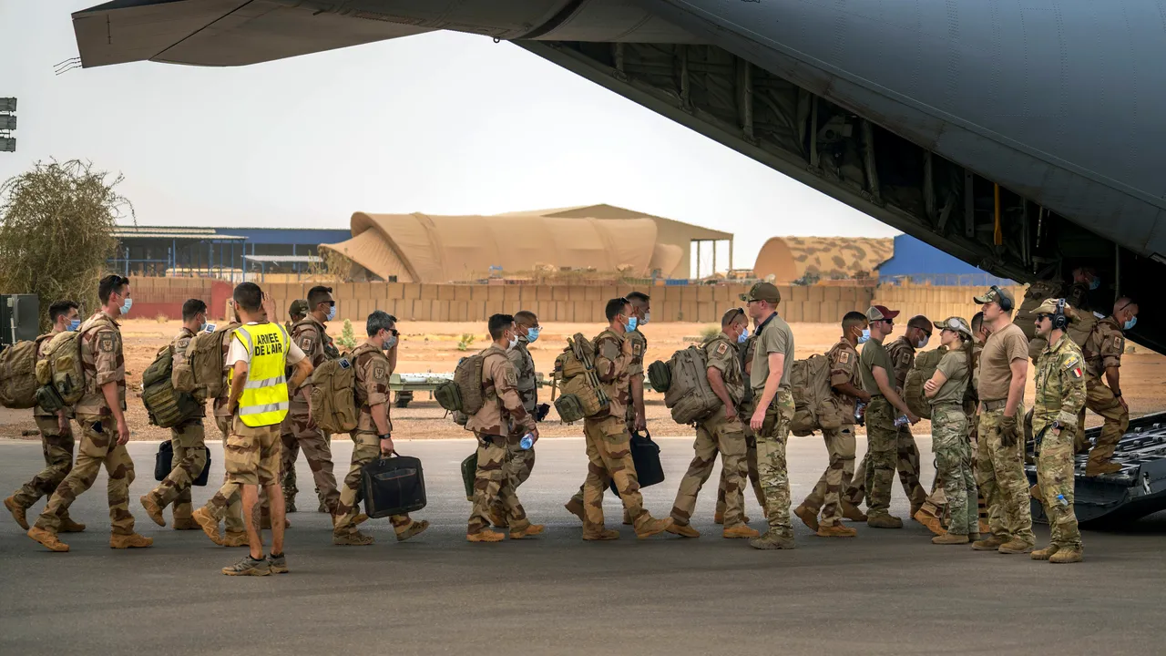 Ciad pune capăt cooperării militare cu Franţa