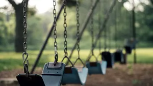 Un nou CAZ de pedofilie în Bucureşti. Două fete de 11 ani, victime ale agresiunii sexuale. Unde acţiona pedofilul