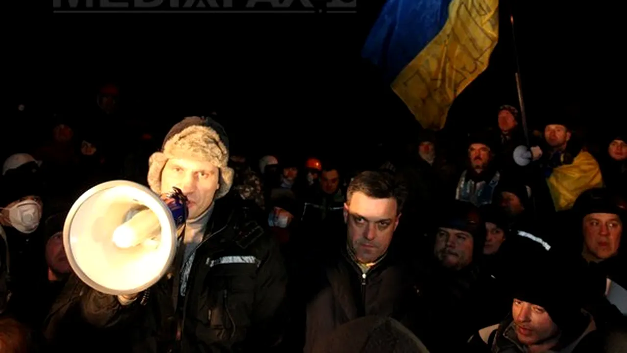 CRIZA DIN UCRAINA: Liderii opoziţiei nu au acceptat propunerea lui Ianukovici de a conduce Guvernul