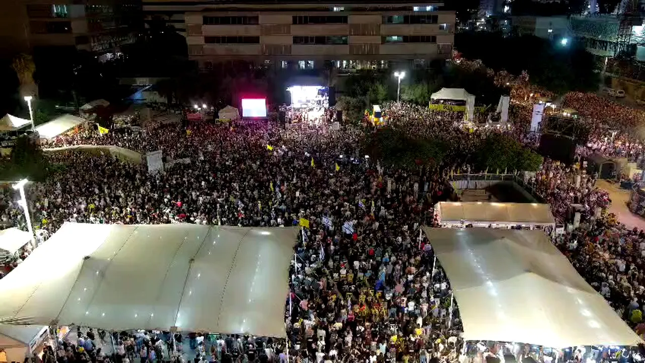 Mii de oameni protestează la Tel Aviv față de planul Israelului de a prelua controlul orașului Gaza