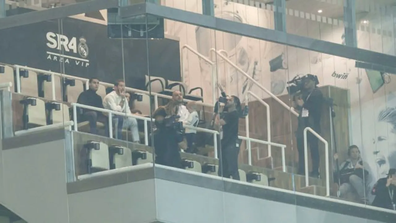 Sergio Ramos a stat în tribune la meciul Real Madrid -Ajax şi se înregistra pentru un documentar