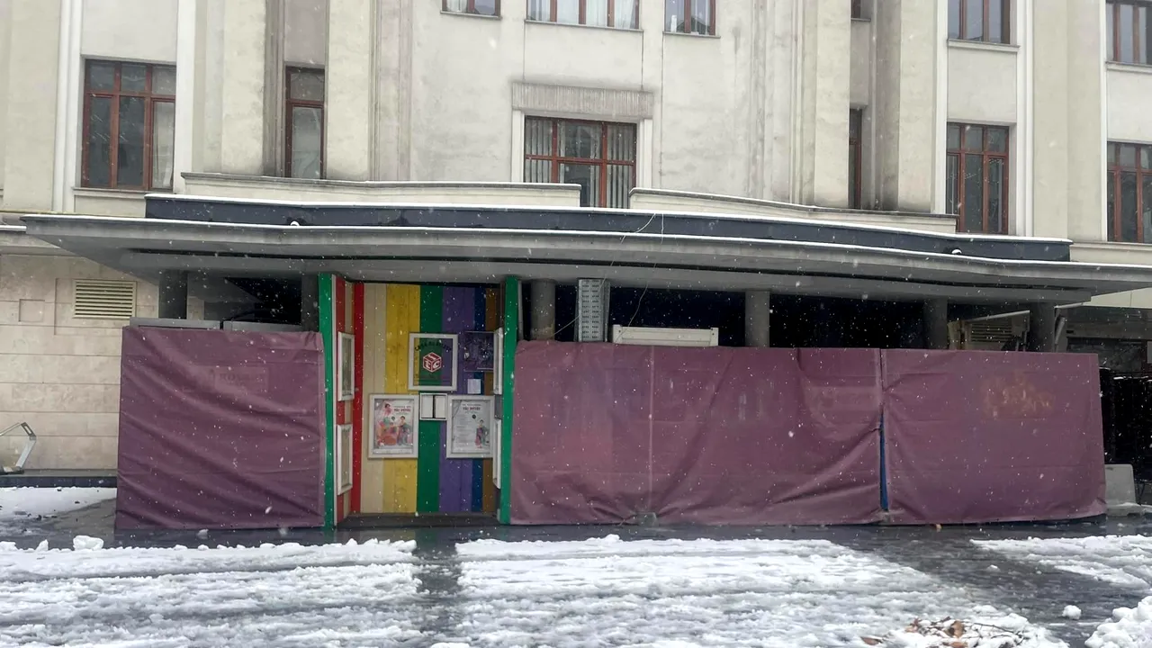 Atac PSD la adresa lui Nicuşor Dan: Teatrul Ion Creangă s-a închis pentru renovare şi închis a rămas