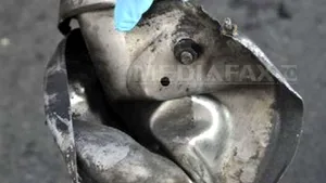 ATENTATUL DE LA BOSTON: FBI a difuzat imagini cu rămăşiţele bombelor. Cuie şi bucăţi de metal, dar niciun suspect - FOTO
