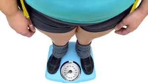 Aerul poluat, posibilă cauză a obezităţii. Cum poate influenţa acesta creşterea în greutate