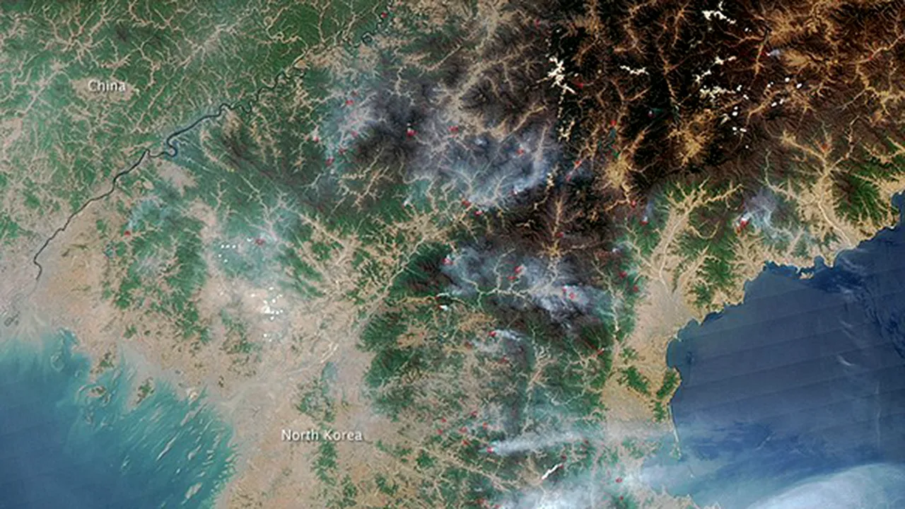 Zeci de incendii, surprinse de satelitul Aqua al NASA în Coreea de Nord - FOTO
