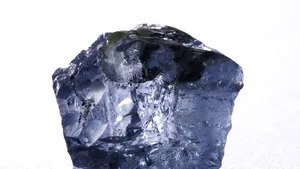 Un diamant albastru rar ar putea doborî recordul de 35 de mil. de dolari pe piaţa de profil