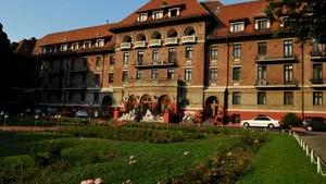 Guvernul a scos de la vânzare Hotelul Triumf. Imobilul ar urma să devină sediul DNA 