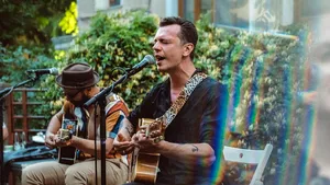 Jean Gavril: „Ca artist trec prin tot felul de trăiri şi stări”. Este muzica medicament pentru suflet?