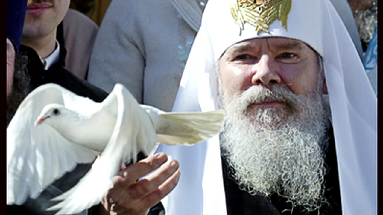 BIO: Patriarhul Aleksei al II-lea, autor al reinstaurării influenţei Bisericii Ortodoxe ruse