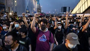 Guvernul din Hong Kong încearcă să pună capăt crizei politice din regiune: Legea privind extrădările a fost retrasă „în mod oficial” 