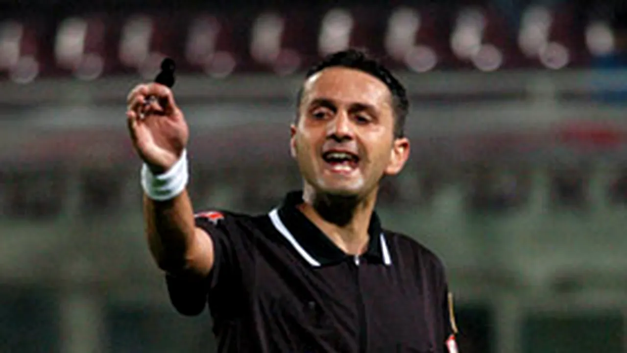 Sebastian Colţescu arbitrează meciul Dinamo - Unirea Urziceni
