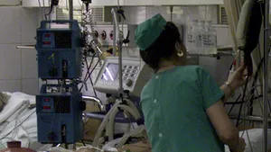 Profesiile de asistent medical şi moaşă, armonizate cu reglementările UE în domeniu