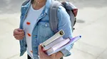 Guvernul reglementează bursele pentru tinerii care vor să studieze în străinătate