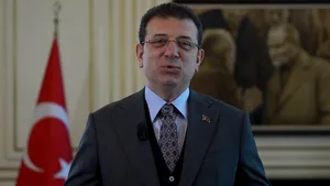 Primarul încarcerat al Istanbulului apare în fața instanței