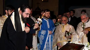 Sicriul cu trupul neînsufleţit al Regelui Mihai, depus la Catedrala Ortodoxă Greacă din Lausanne: 