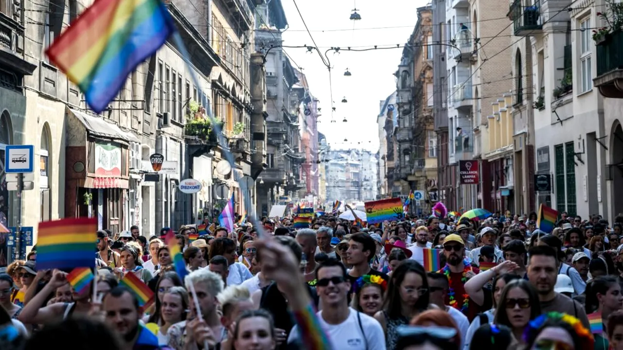 Zeci de europarlamentari vor participa la marșul Pride din Budapesta, pentru a-l sfida pe Viktor Orbán