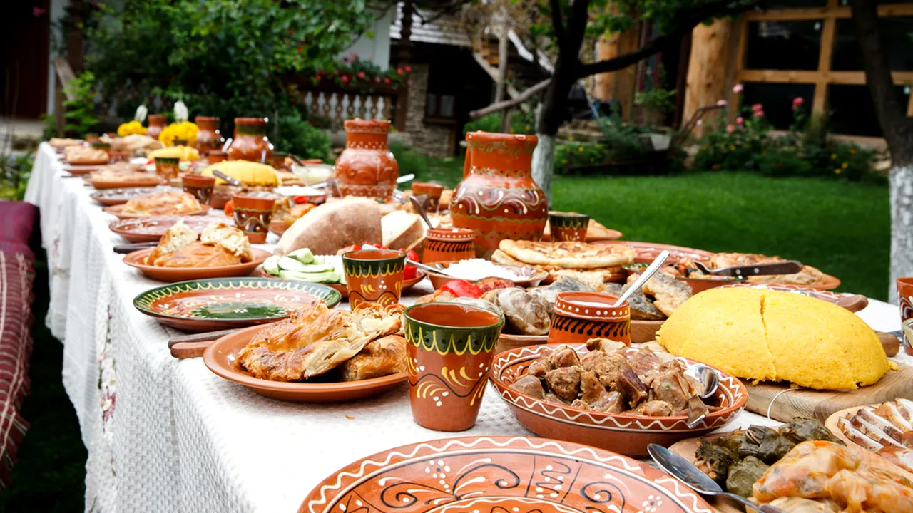Ai o cabană tradiţională? Iată de unde te poţi aproviziona cu produse culinare de casă