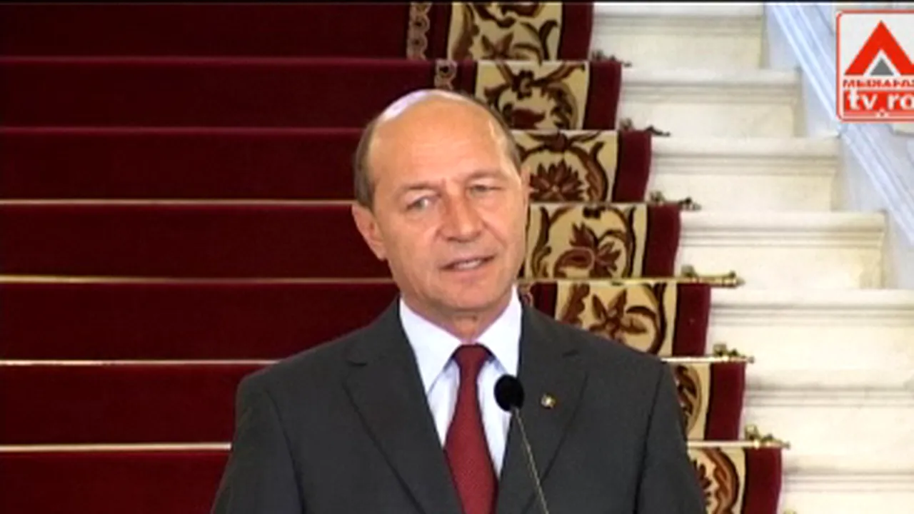 Băsescu: Prefer să nu mă grăbesc, las cele două partide să găsească o soluţie pentru şefia MAI