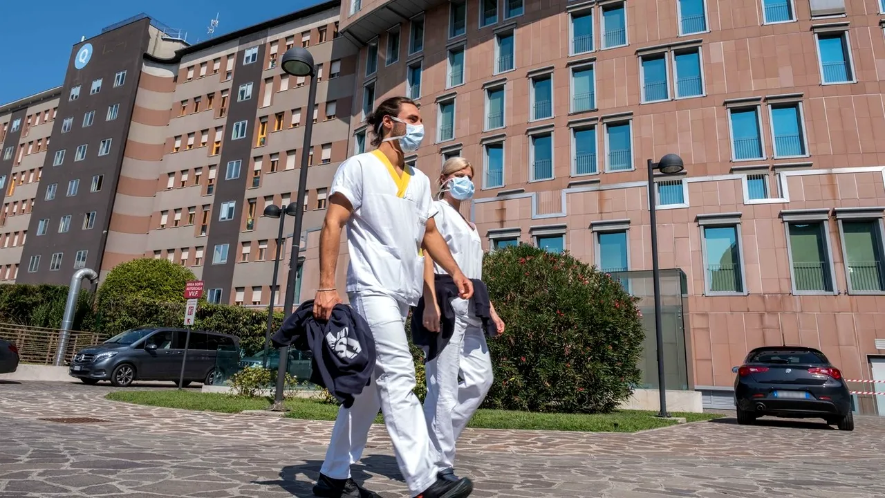 Italia, aproape 9.000 de cazuri de coronavirus. Un nou record zilnic de la începutul pandemiei