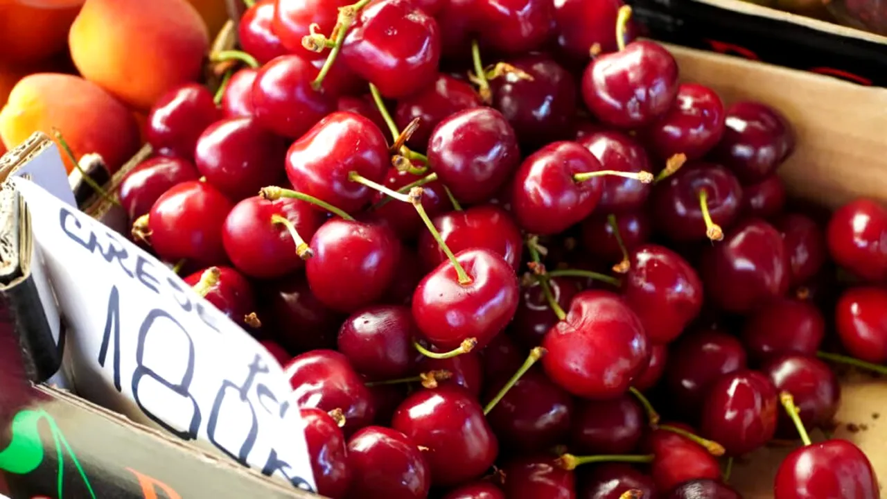 E timpul pentru rate: au apărut cireșele și costă 180 de lei kg