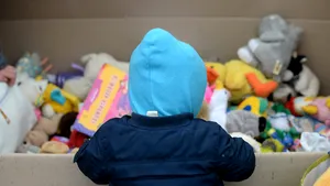 Florin Cîţu spune că nu sunt bani pentru dublarea alocaţiilor. Analist: „Copiii sunt folosiţi într-o luptă politică”