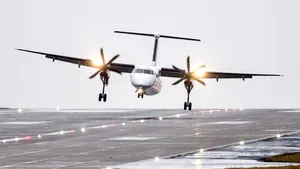 Peste 100 de zboruri anulate din cauza furtunii Ciara. Bilanţul morţilor