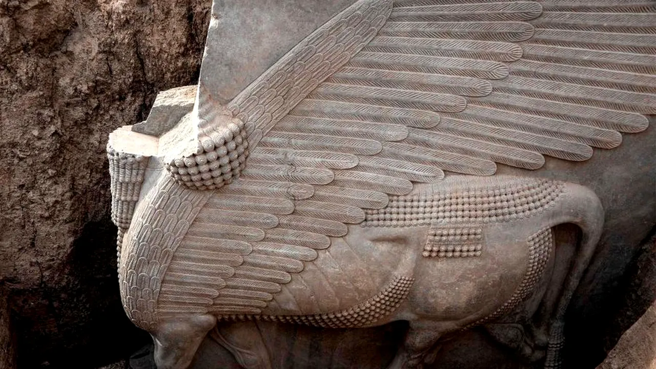 Arheologii au descoperit în Irak statuia veche de 2.700 de ani a unui „Lamassu”, un taur înaripat asirian