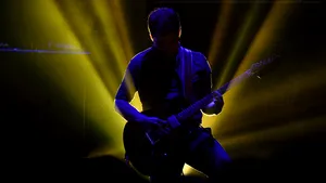 VIDEO Un preşedinte de stat şi-a arătat talentele muzicale, într-o baladă dedicată mamei sale