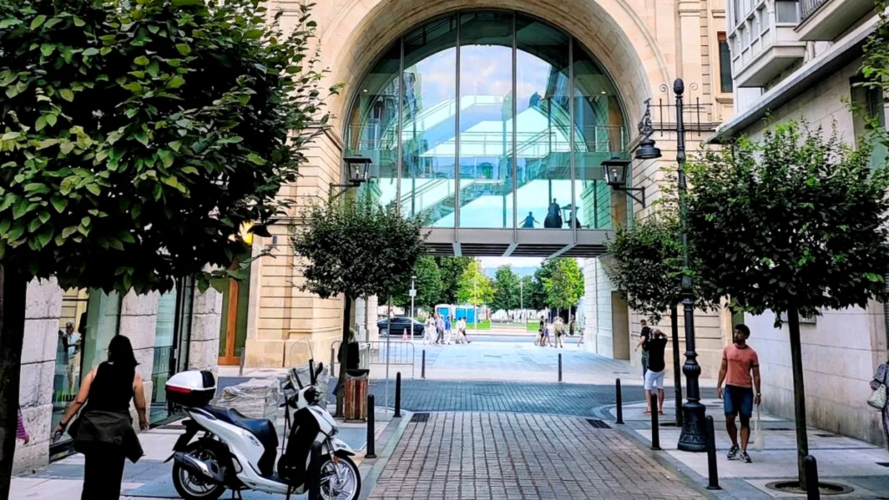 Orașul din Spania care îi face pe europenii iubitori de artă să uite de Madrid