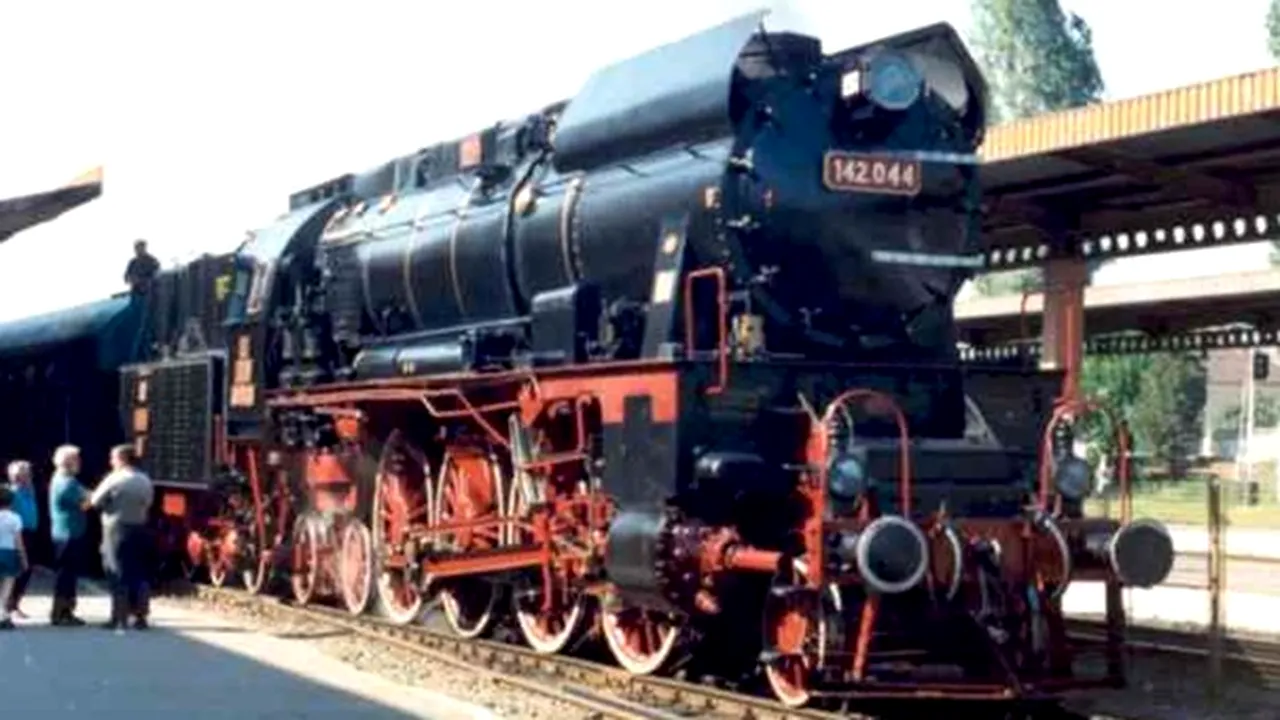 Doi bărbaţi suspectaţi că au falsificat expertize pentru locomotive de tezaur traficate, reţinuţi