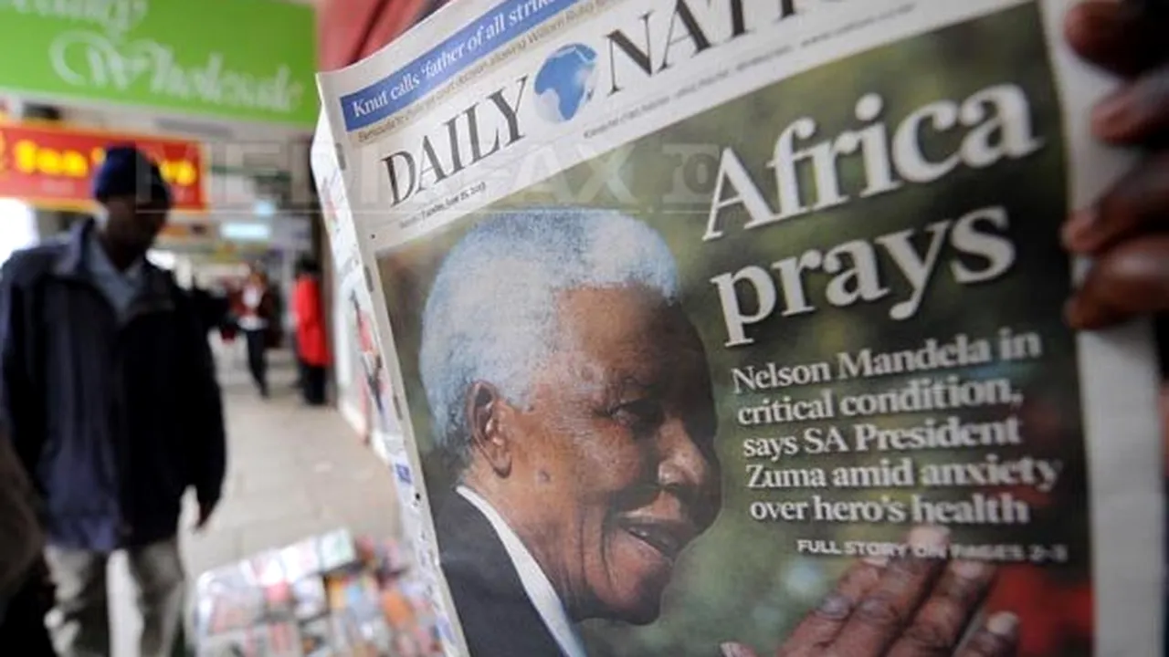 Bătrâni ai clanului regal thembu, la căpătâiul lui Nelson Mandela