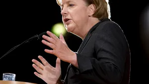 Merkel: Este nevoie de o nouă 