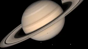 Saturn se învârte mai repede decât se credea