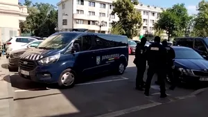 Percheziții DNA:  Procurorii verifică modul în care s-au făcut anumite angajări la Primăria Iași