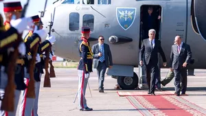 Premierul Mihai Tudose, în timpul vizitei la Chişinău: În Moldova suntem acasă/ Guvernele de la Bucureşti şi Chişinău vor organiza o şedinţă comună