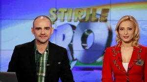 Iulia Vântur şi Cătălin Radu Tănase prezintă Ştirile dimineţilor de weekend