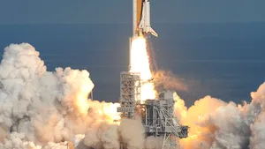 Atlantis a decolat către ISS - GALERIE FOTO