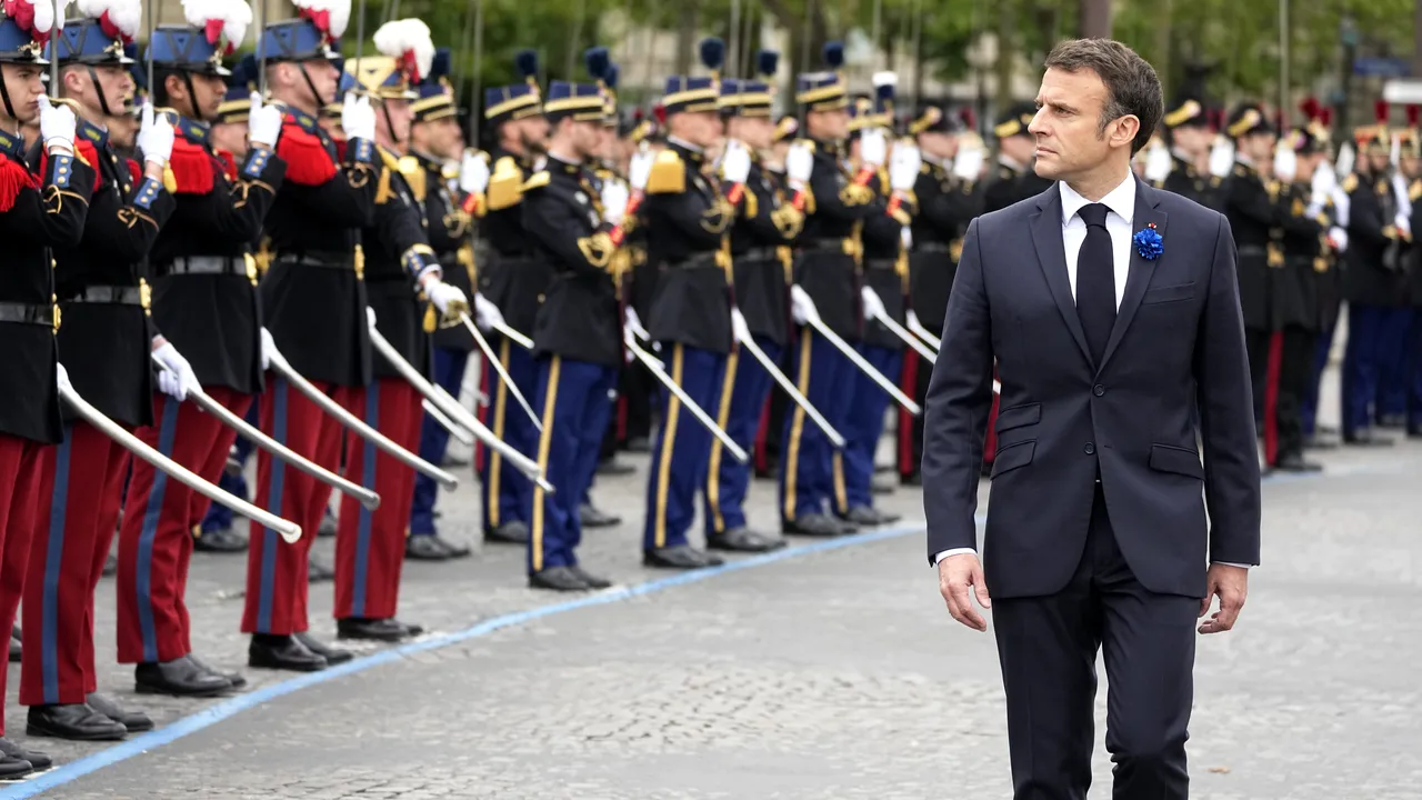 Emmanuel Macron acuză Rusia că destabilizează Africa / Kremlinul respinge acuzaţiile